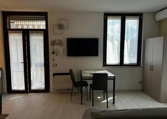Timetofreedom Privatstrand Mit Pool * Sirmione