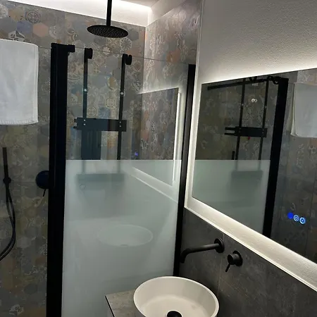 Timetofreedom Privatstrand Mit Pool Apartment Sirmione